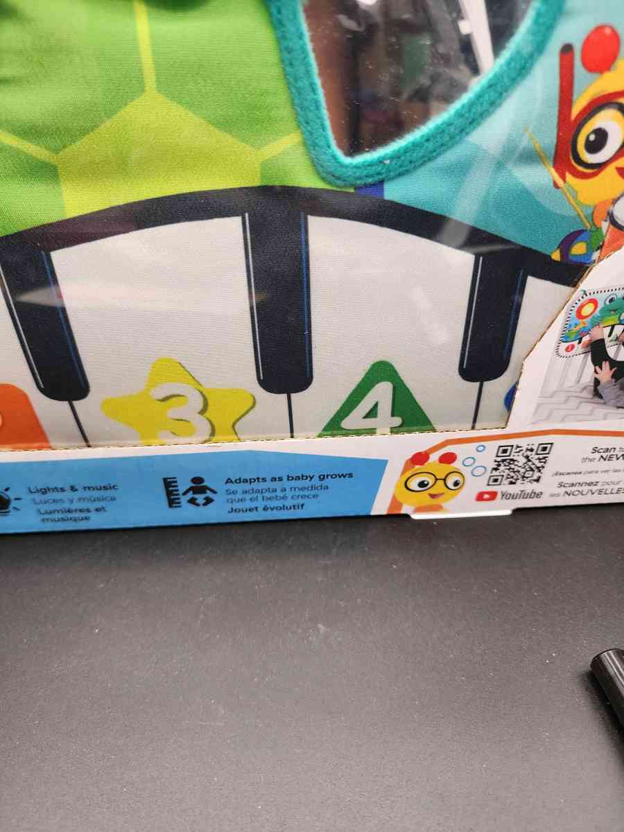 Baby kick and explore toy with sounds