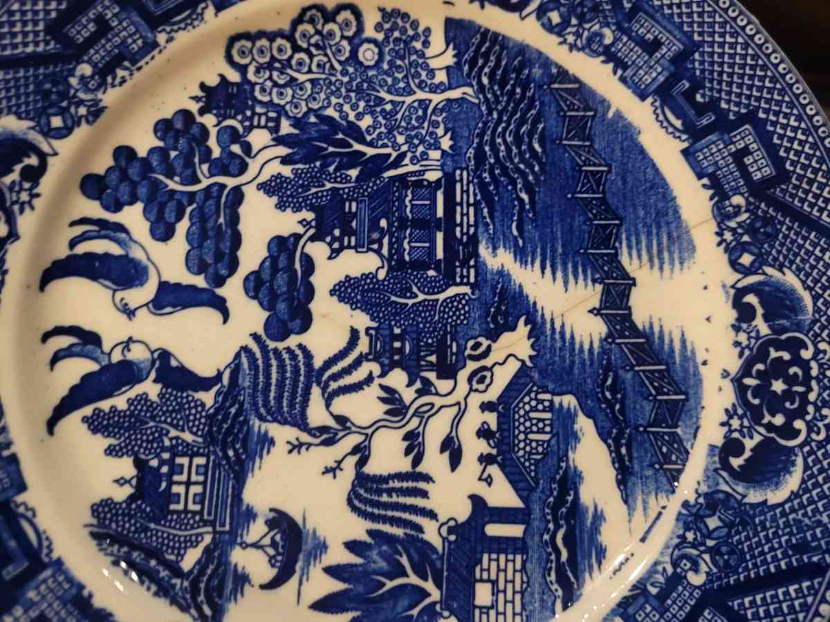 blue Willow China dinner plate