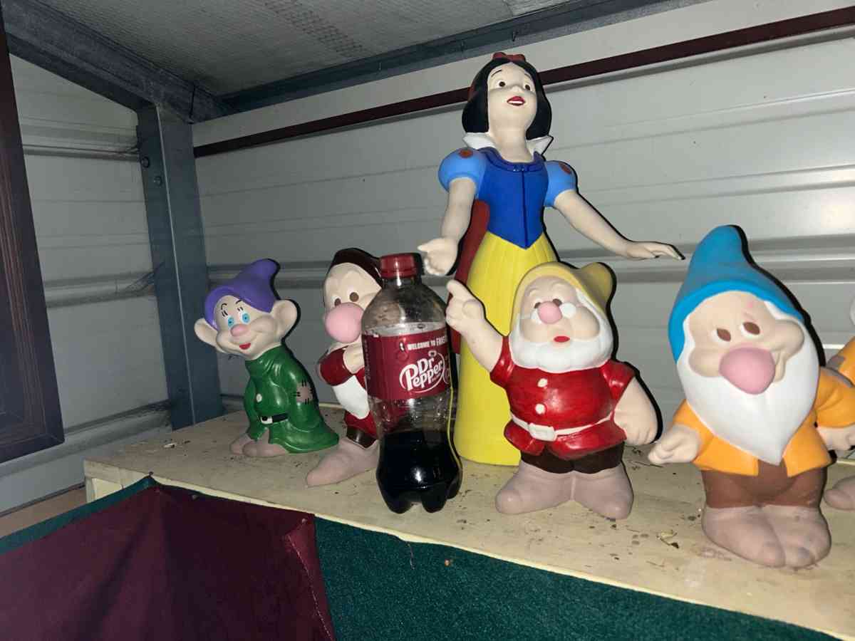 Snow White and the Steven darwfs