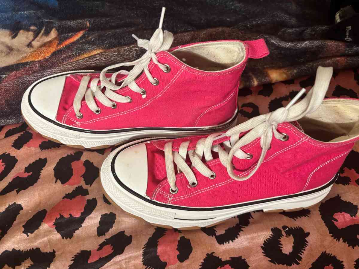 pink converses shoes