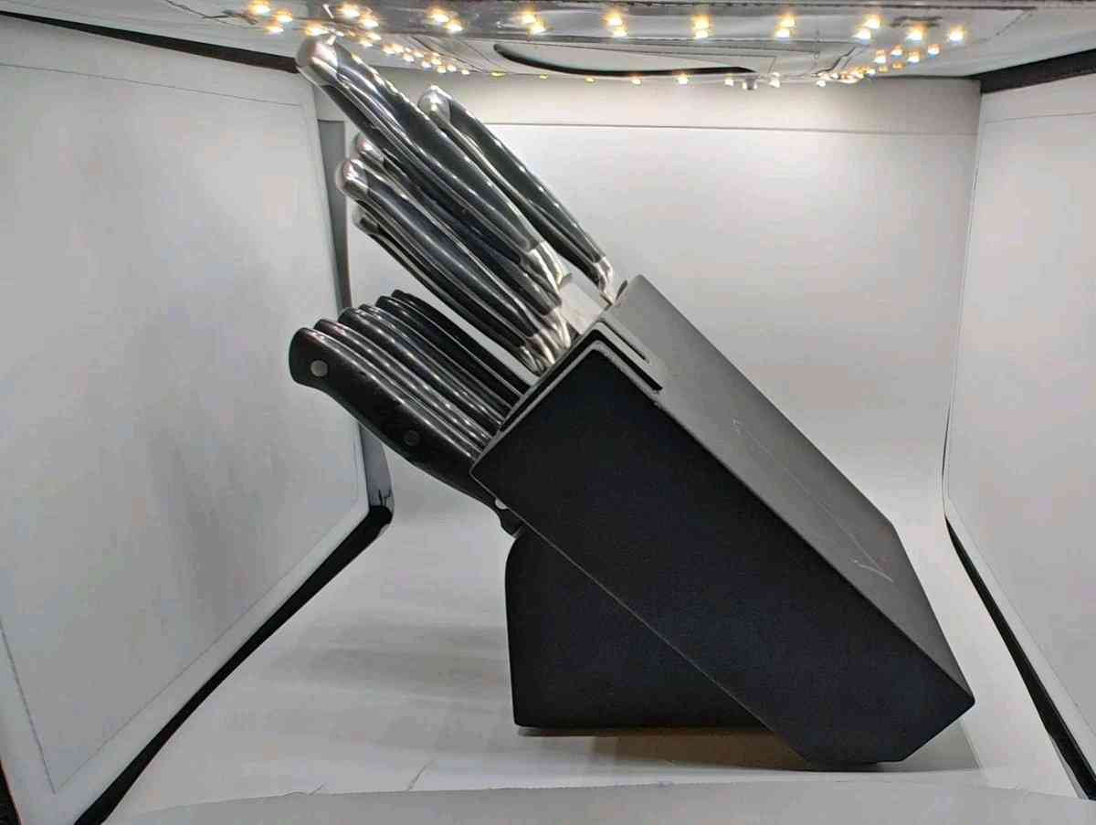 Farberware Classic 12Piece Knife Block Set with BuiltIn Knif