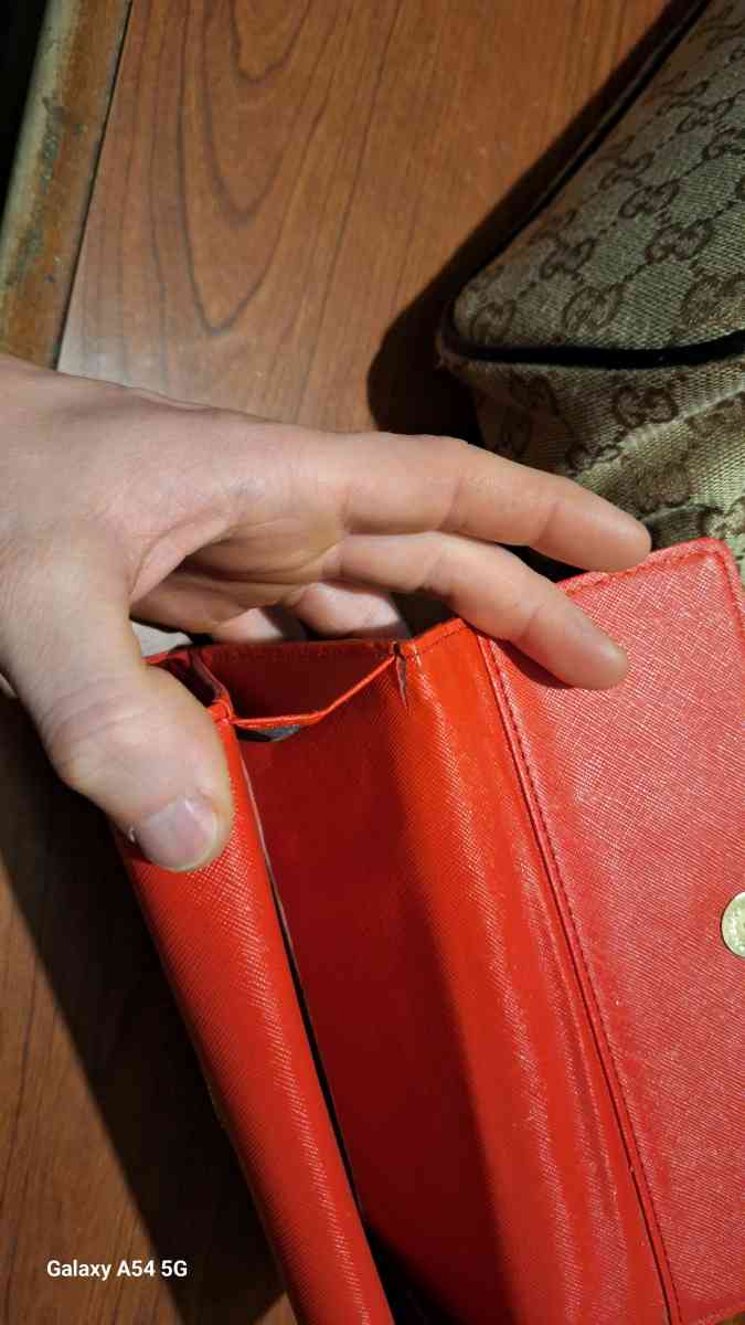 Gucci wallet