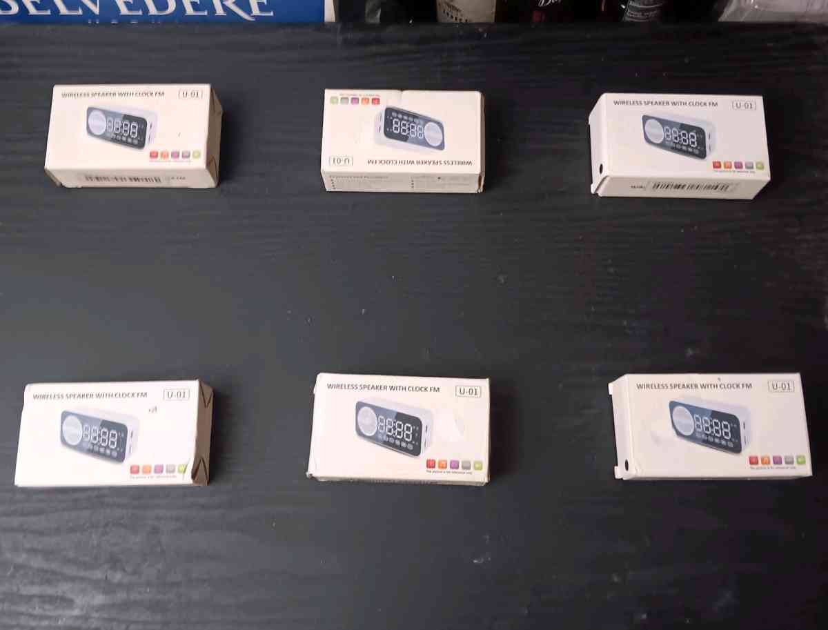 U01 WIRELESS SPEAKER ALARM CLOCK