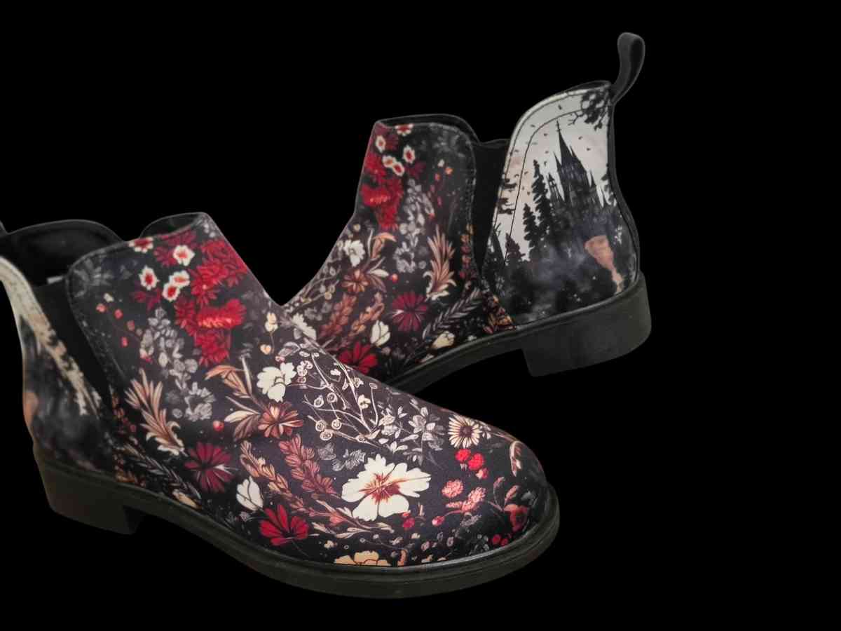 Rogue and Wolf Dark Fairytale Classic Gothic Ankle Boots Sz8