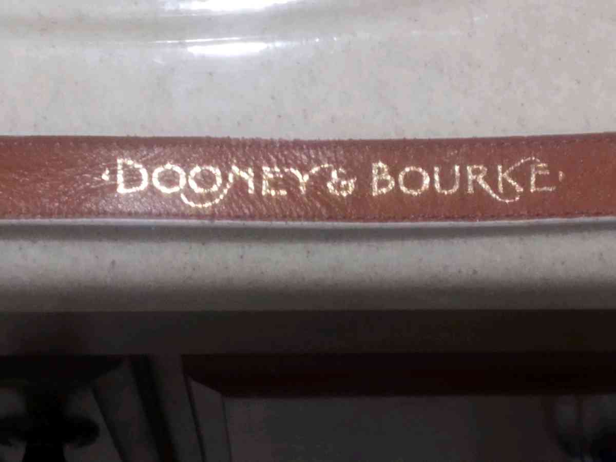 vintage Dooney and Bourke belt