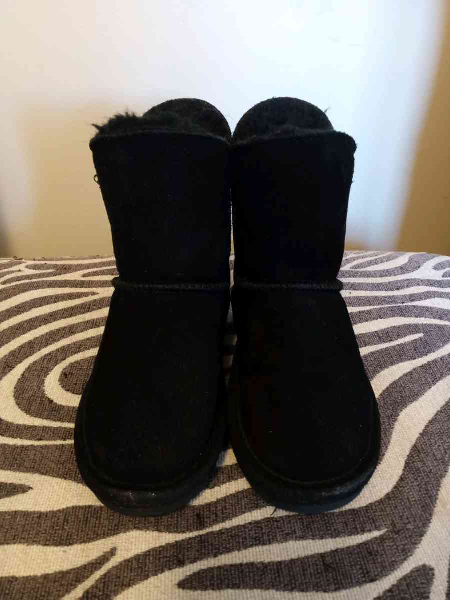 Bearpaw Kids Boots Size 10 Black  Great Condition