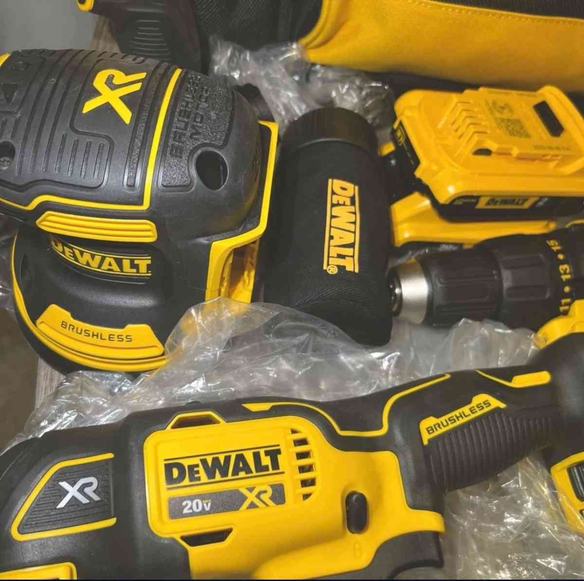 DeWalt 5 Tool 20v Max Combo Kit w Contractor Bag