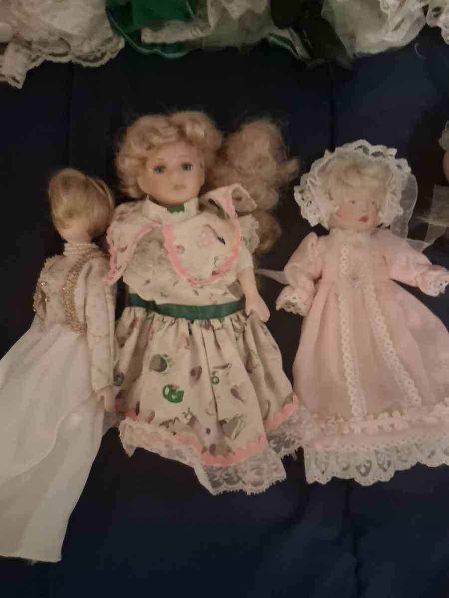 vintage ceramic dolls