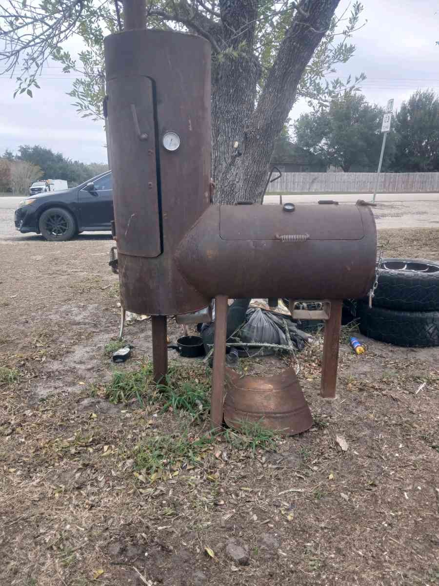 BBQ SMOKER