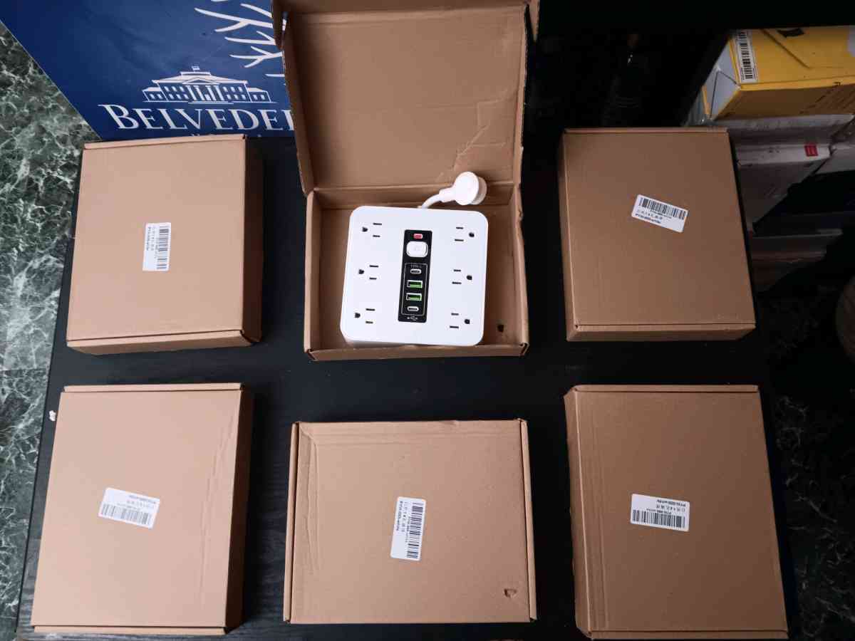 HANGING POWER WALL STRIP WITH USB PORTS