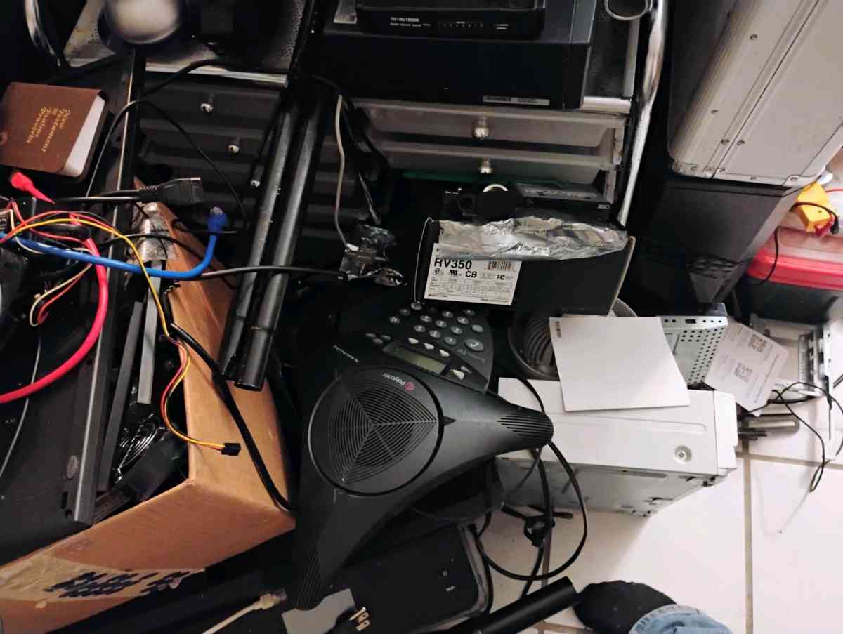 LOT Of Enterprise computer equipment