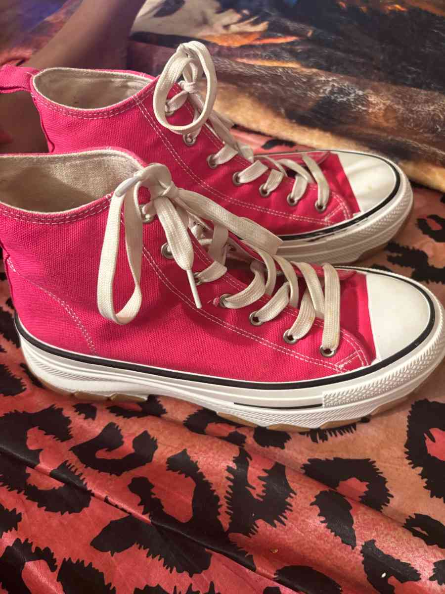 pink converses shoes