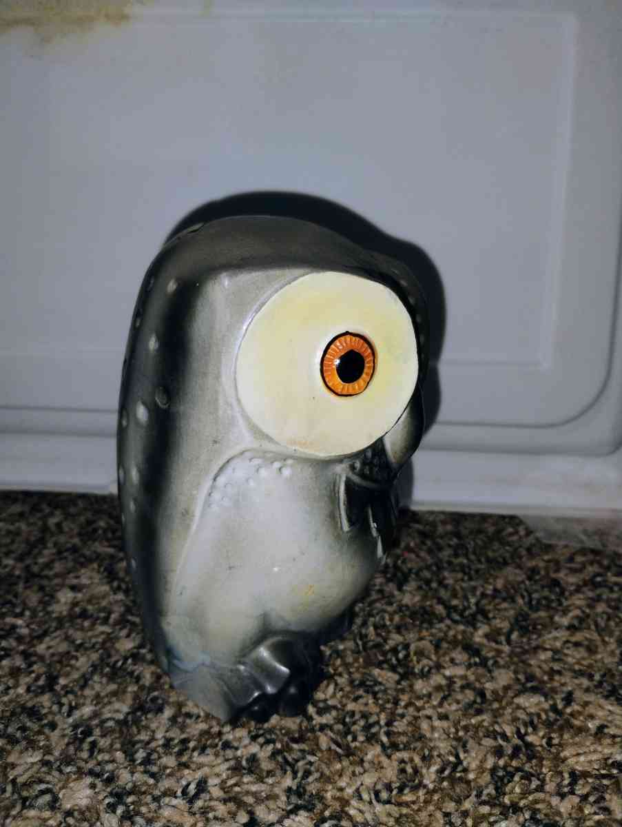 vintage Lefton brand ceramic Barn owl coin bank 1960s1970s