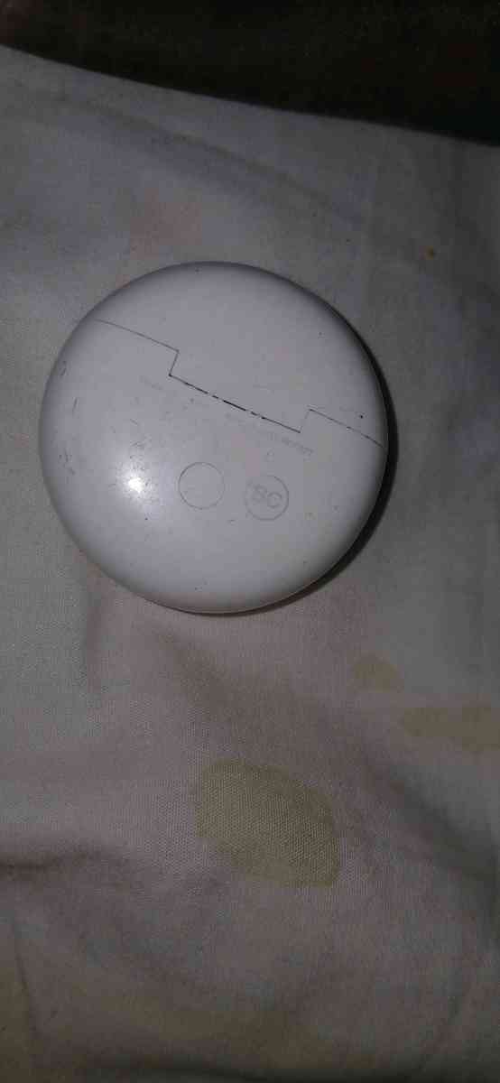 billboard Bluetooth wireless earbuds