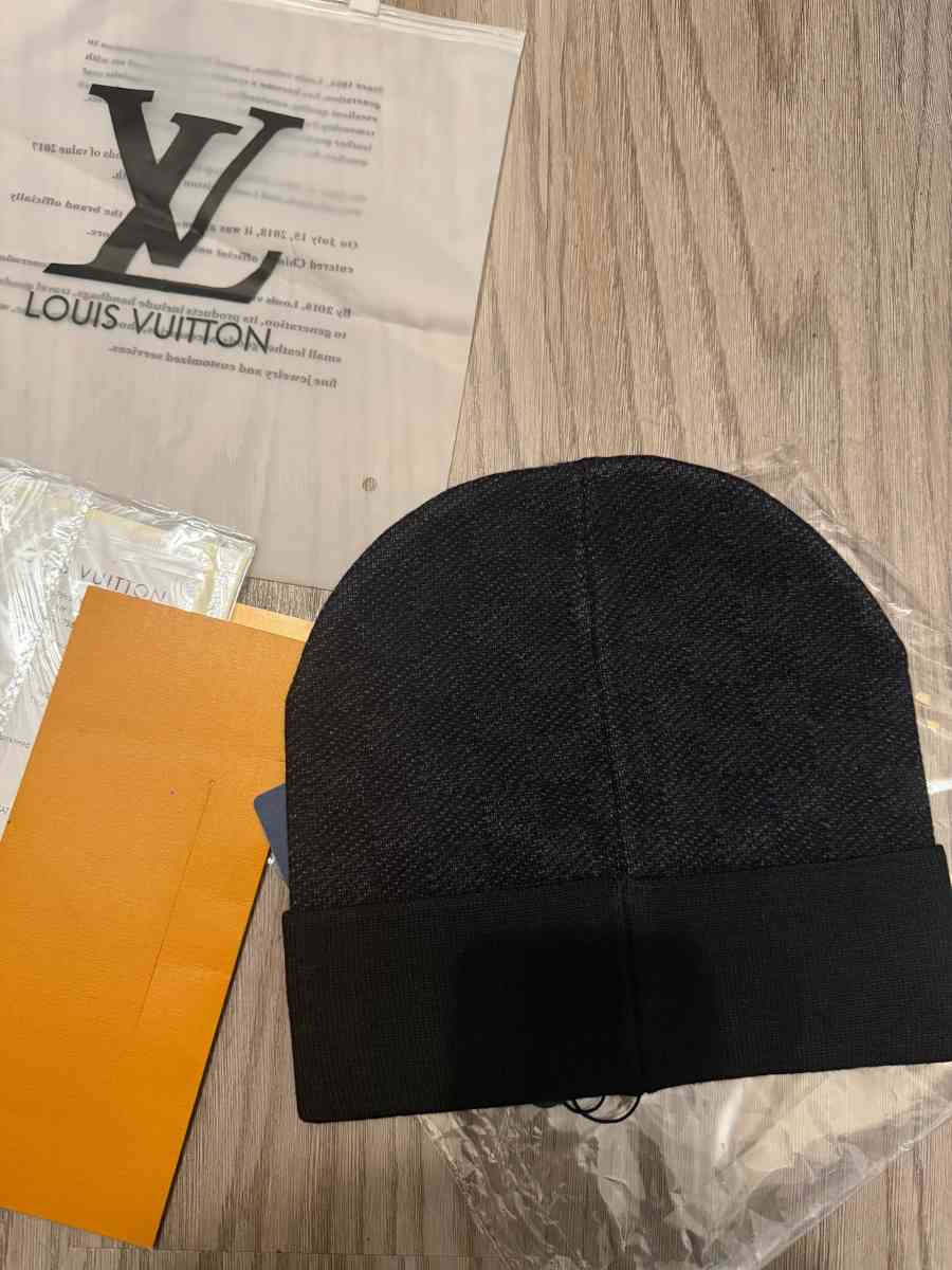 LV beanie