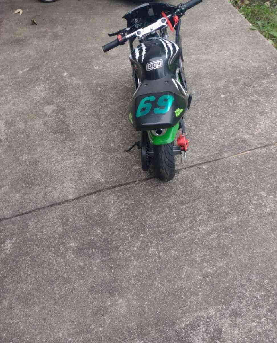 49cc 2 stroke gas pocket bike mini motorcycle 30 mph