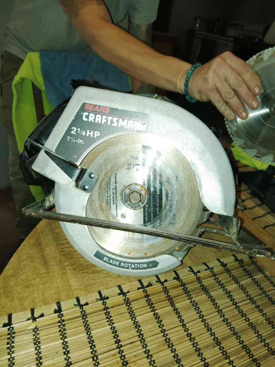 SEARS Craftsman 714inch Corded Electric Circular Saw