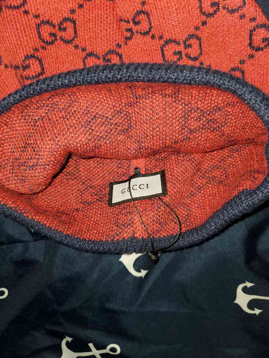 Gucci logo knit hat