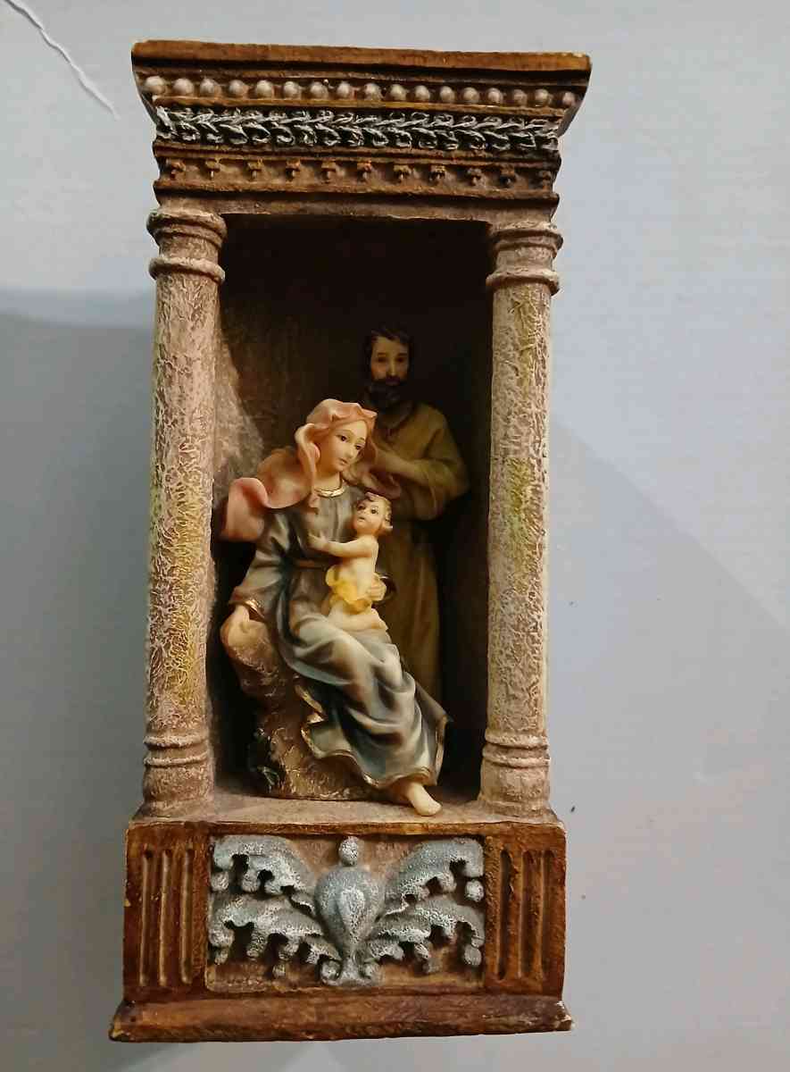 Holy family Mary Joseph and Baby Jesus music box