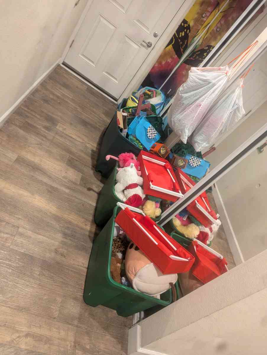 garage sale bunch of random stuff