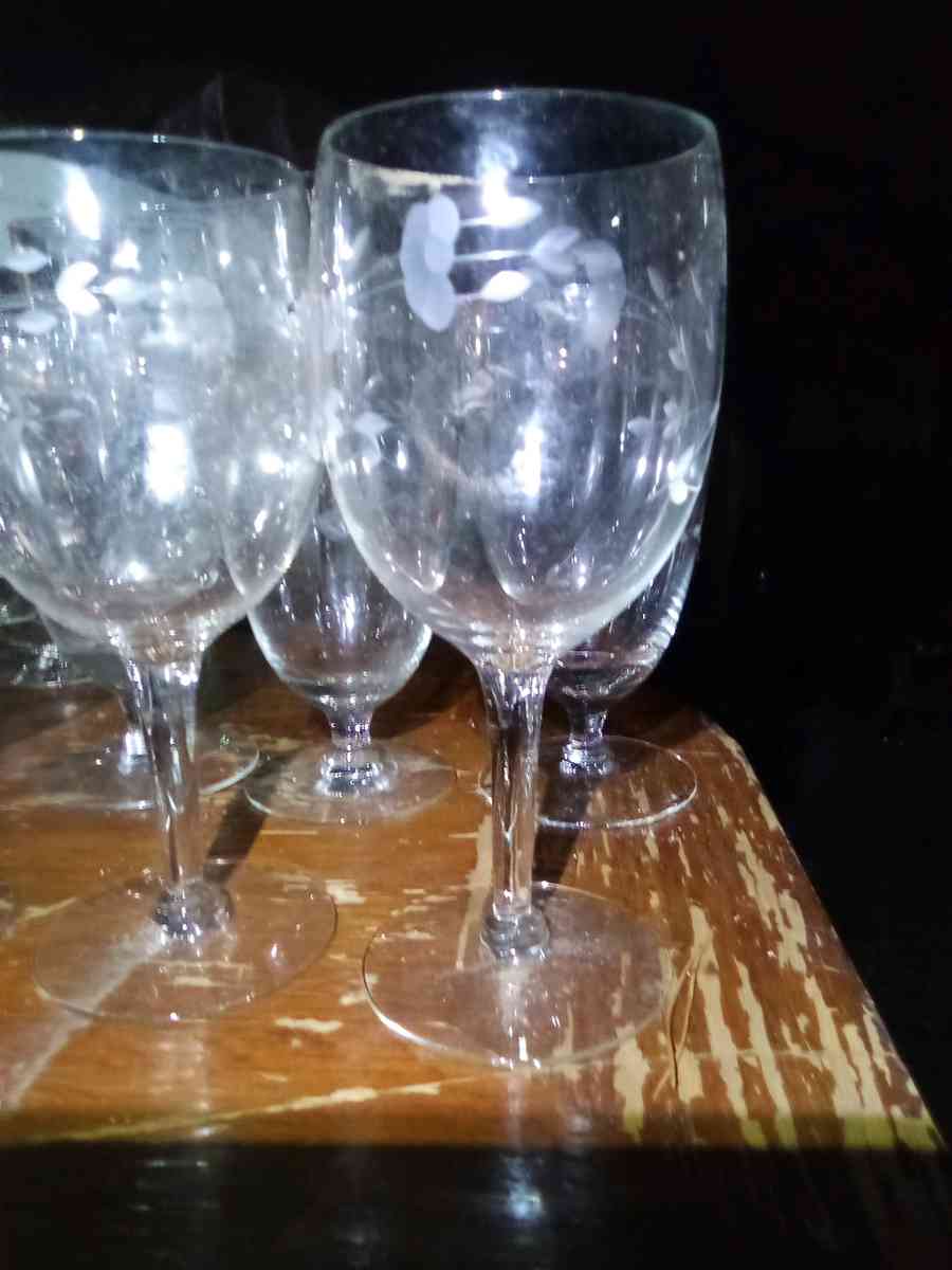 Set of 6 crystal glasses