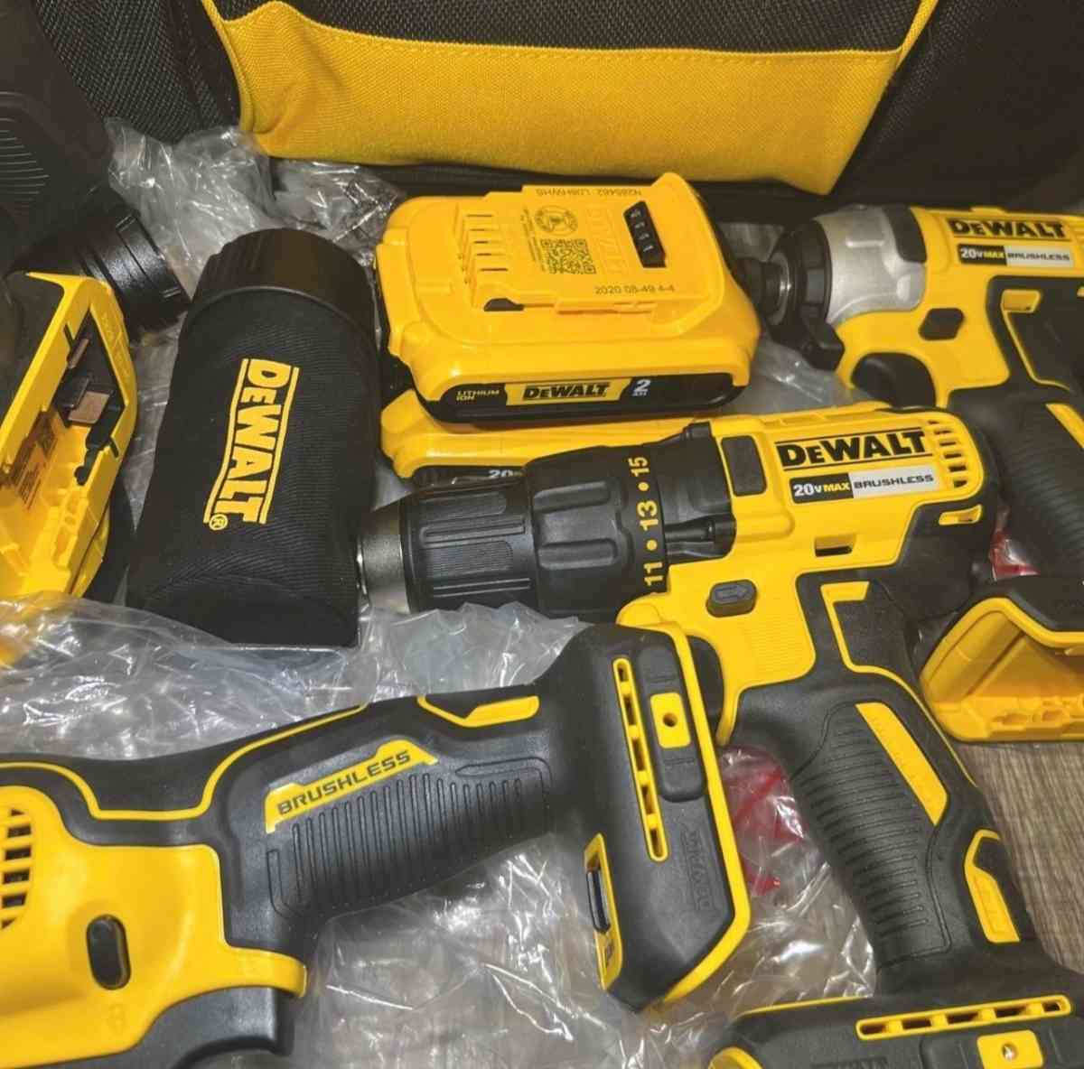 DeWalt 5 Tool 20v Max Combo Kit w Contractor Bag