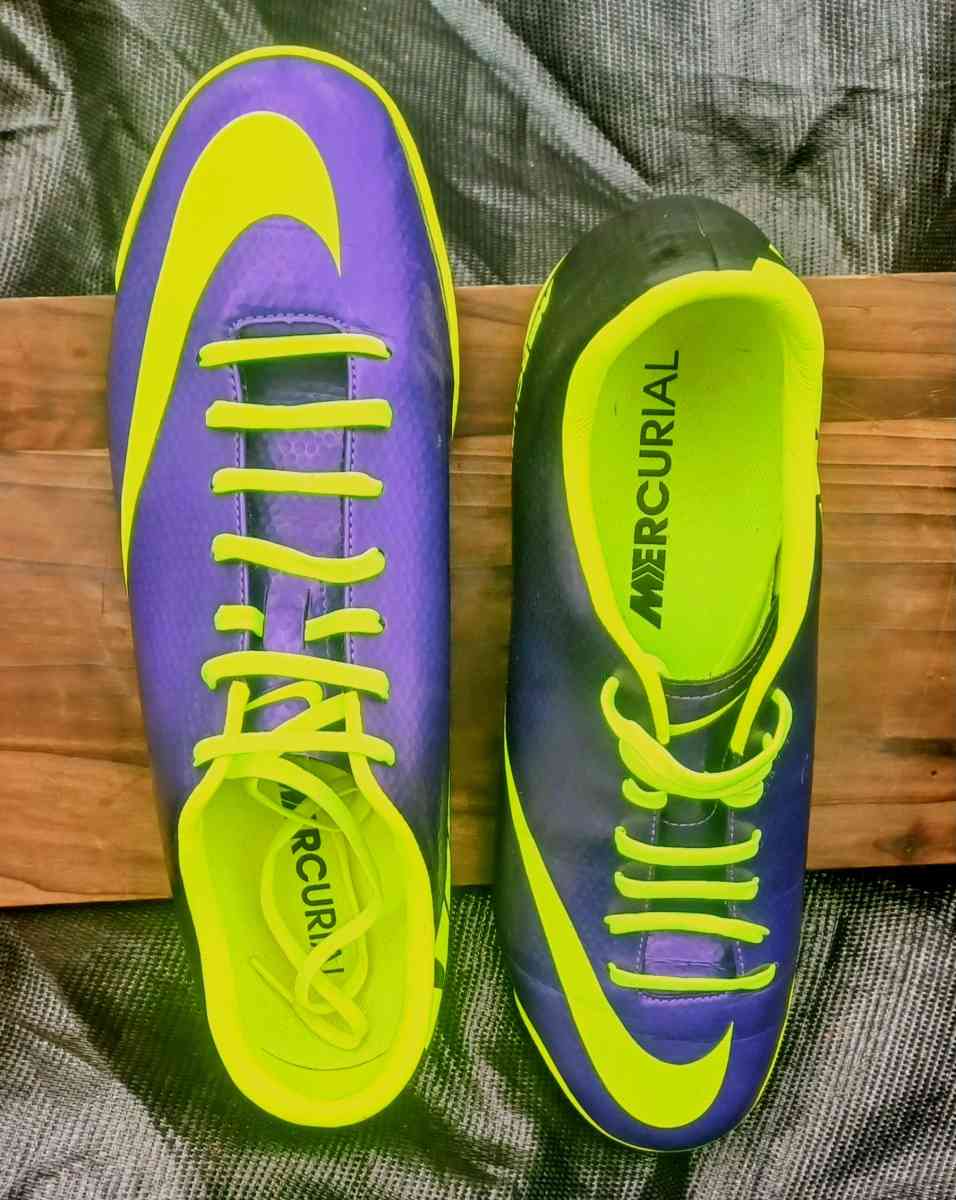 Nike Mercurial Victory Shoes
