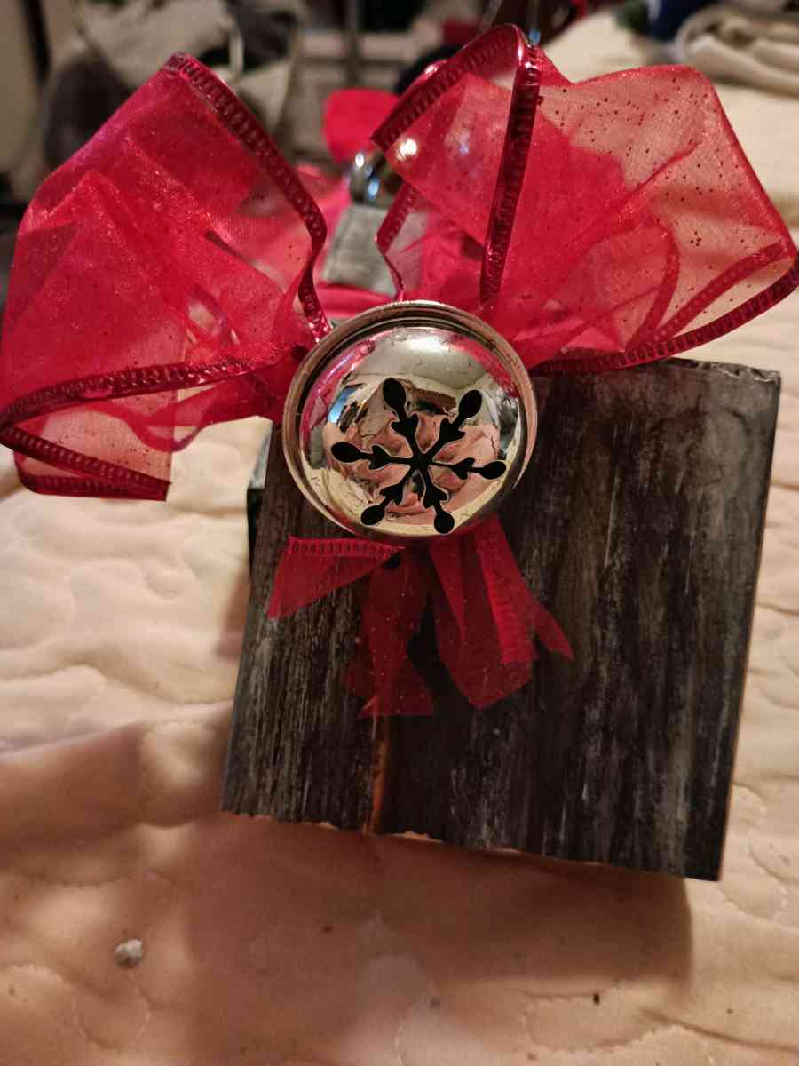 small wooden blocks made into Christmas decorations