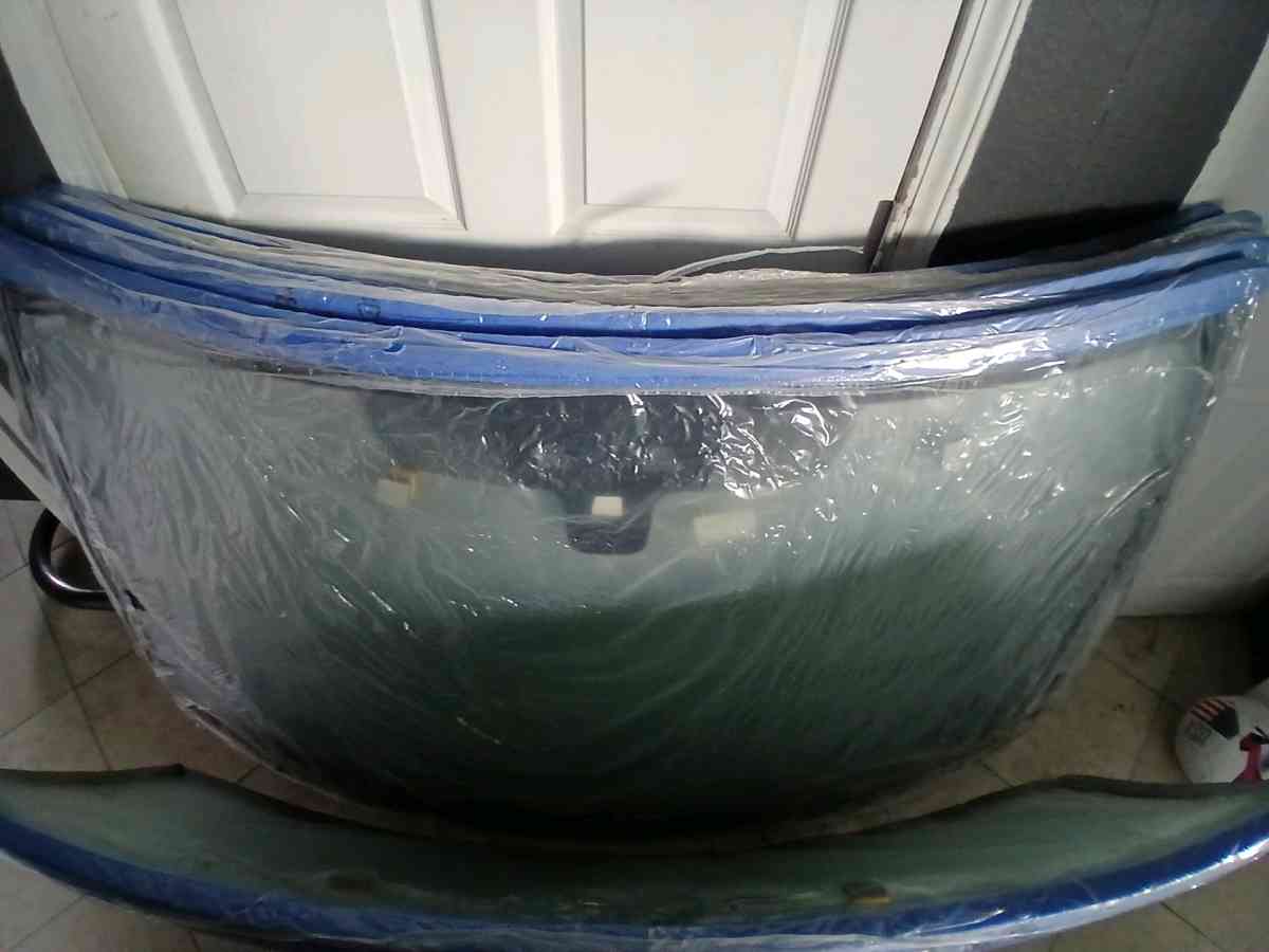 range rover windshield  back gate sunroof