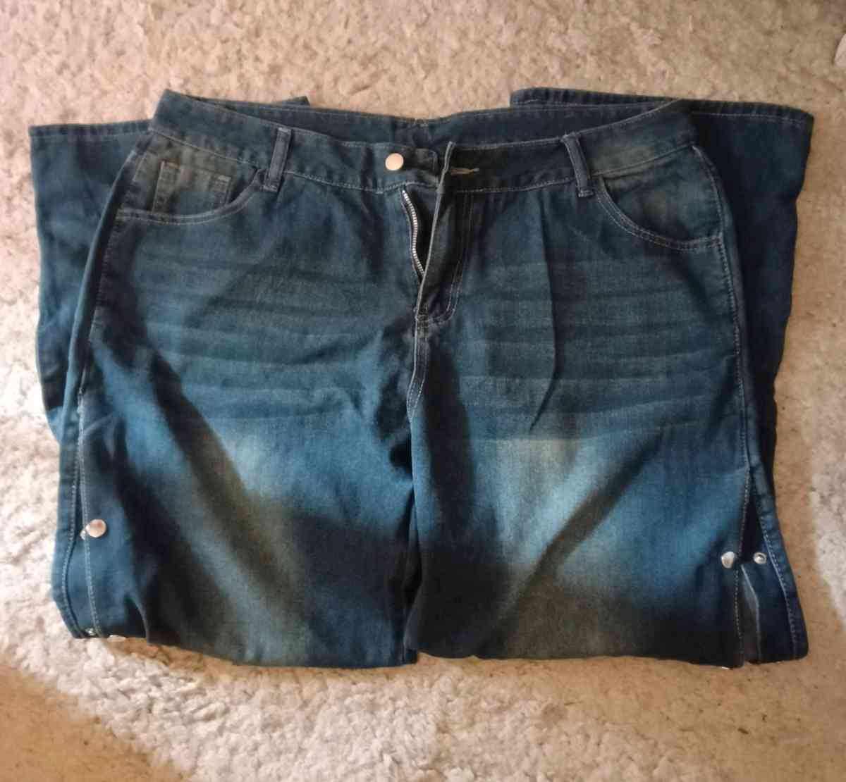 Womens wide leg Jeans with buttons on the side