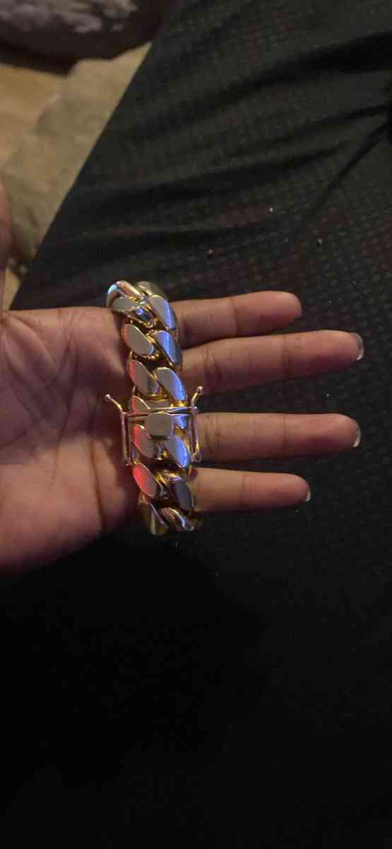 Cuban link braclet