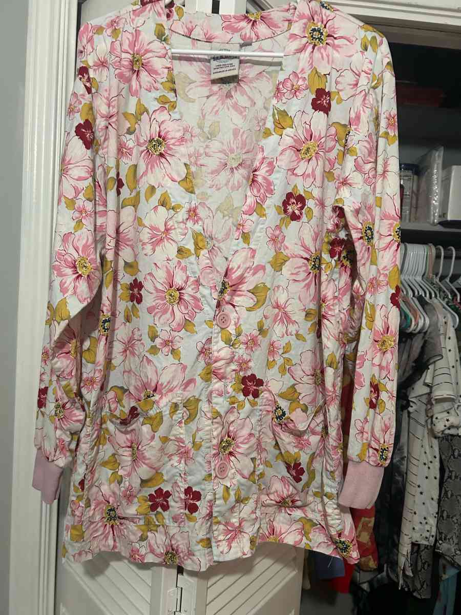 womens scrubs and medical jackets