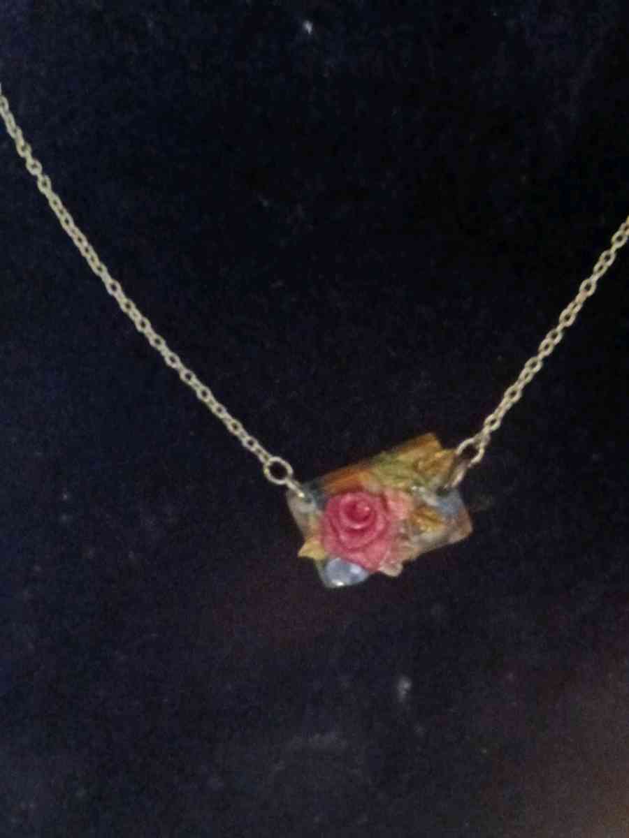 Rose necklace