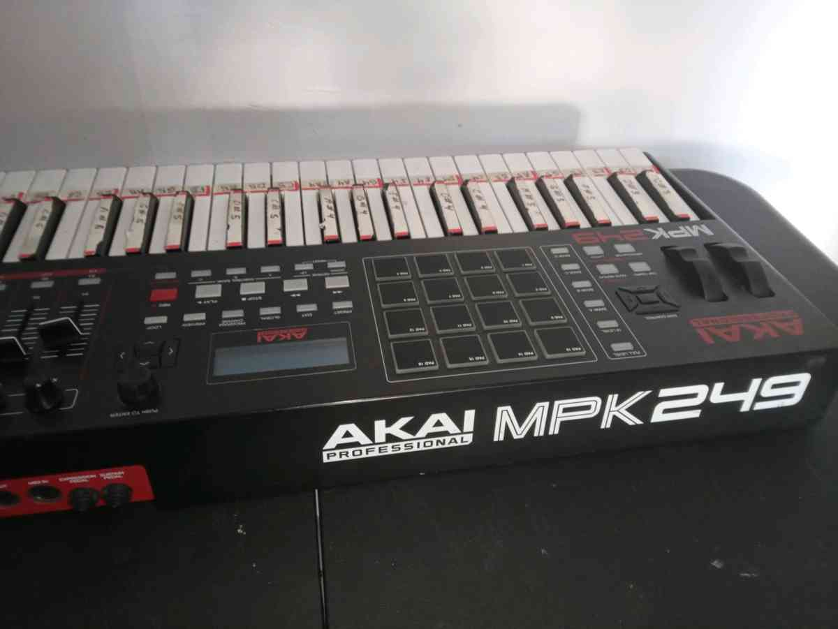 Akai MPK249 49Key Keyboard Controller