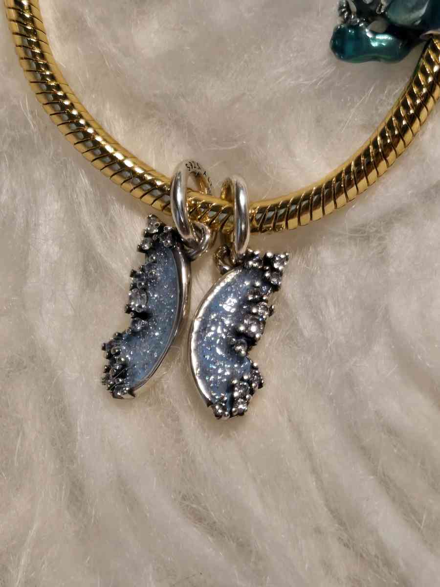 Splittable Butterfly Dangle Charm