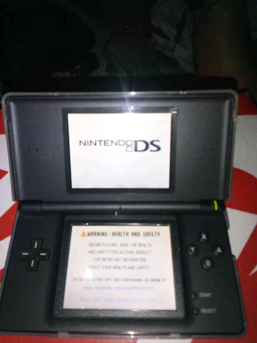 Nintendo DS lite with 3 games