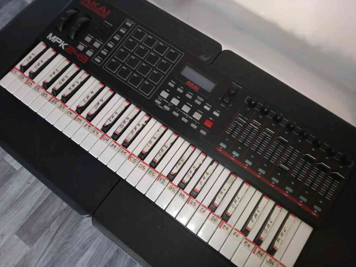 Akai MPK249 49Key Keyboard Controller