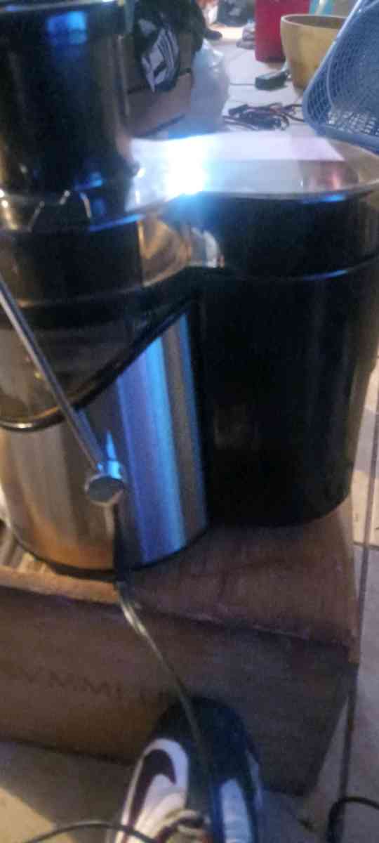 AICOOK Confrugal Juicer