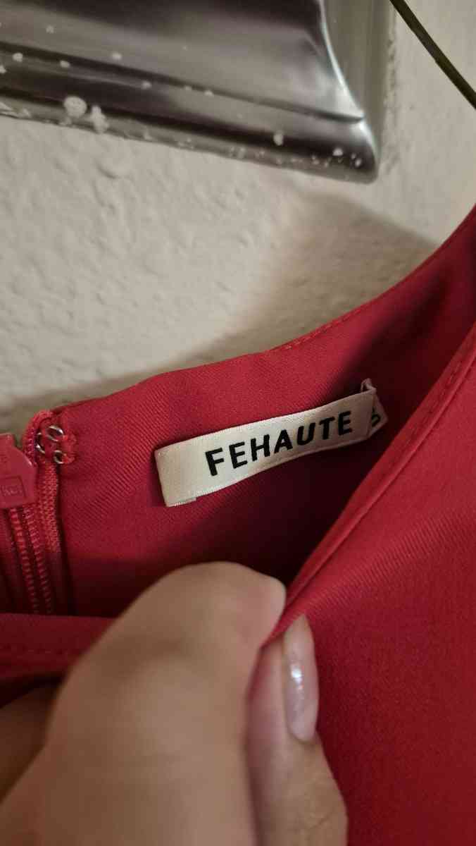 Fehaute red dress