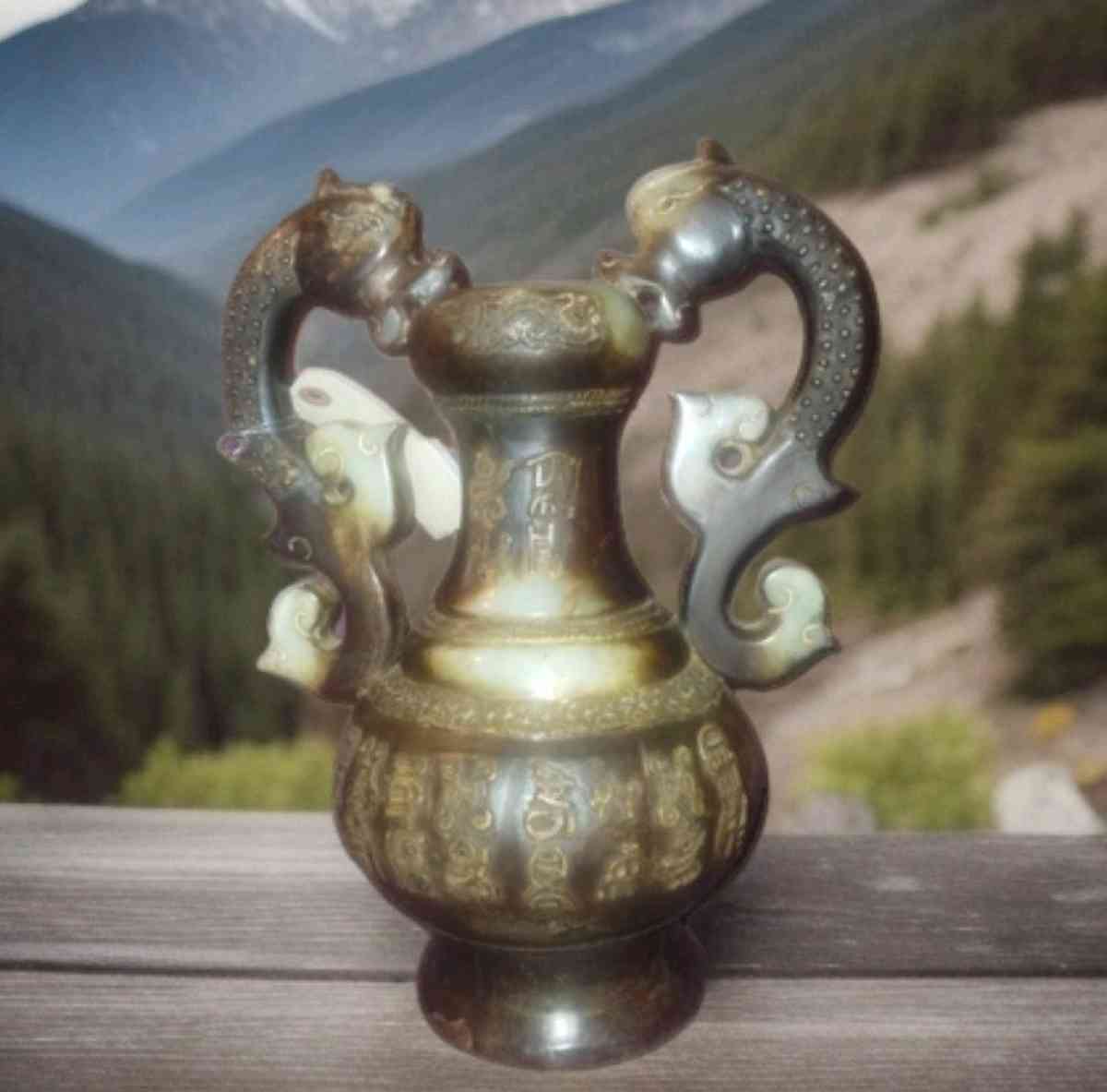 Chinese dragon vessel