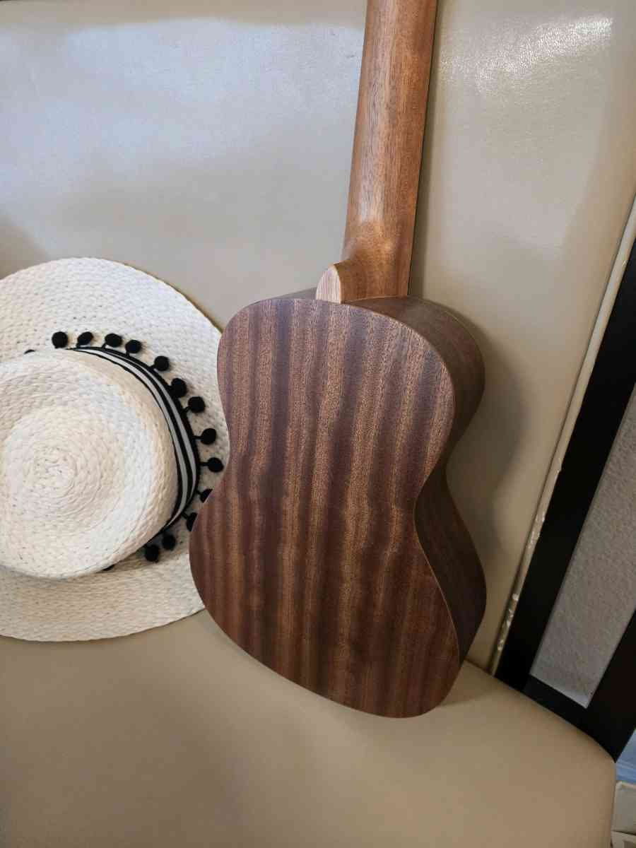 Ukulele 23 inches Moon star concert size standard performanc