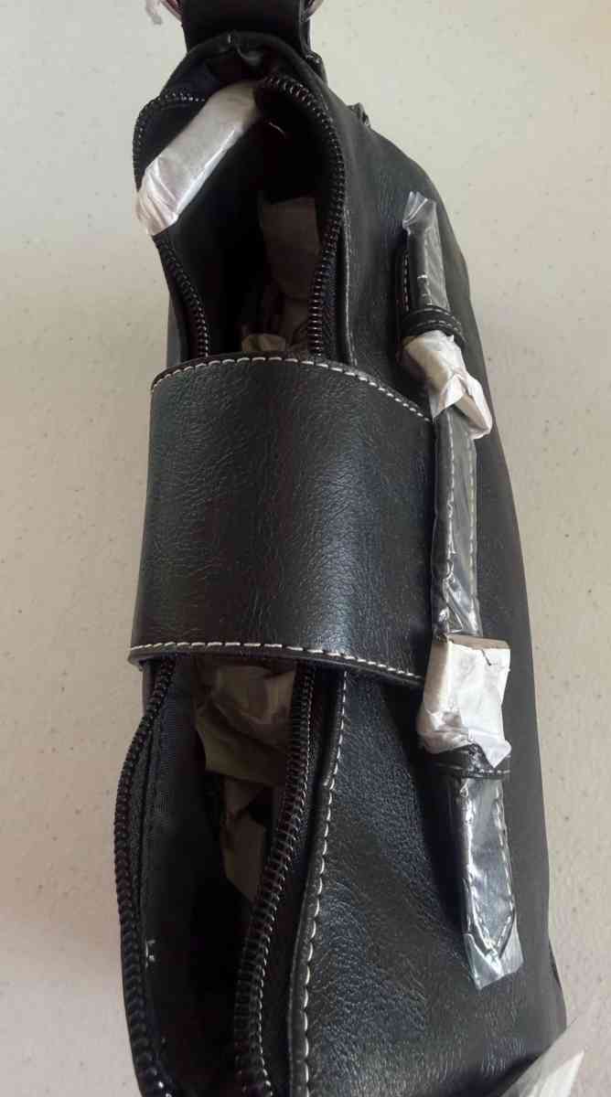 Black Handbag  Shoulder Bag  BRAND NEW