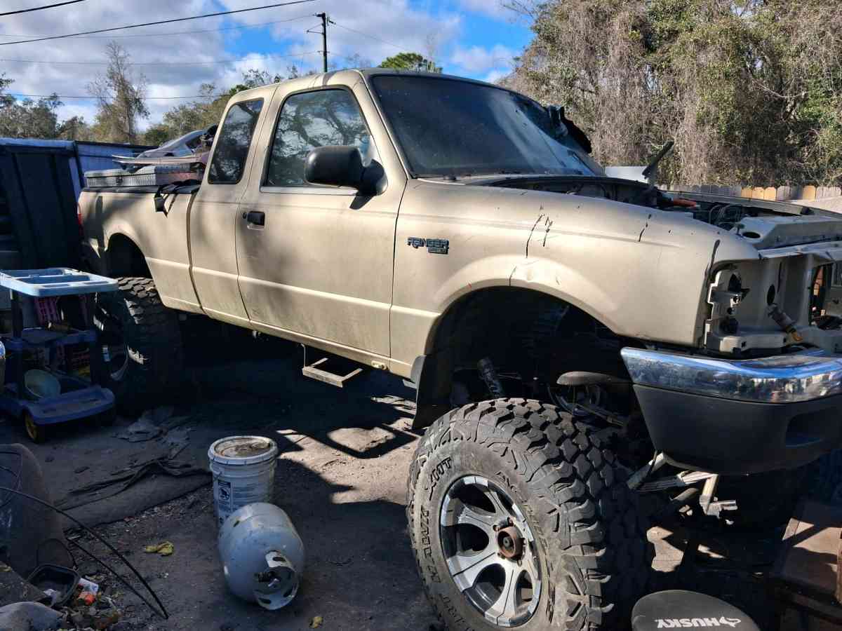 Premium 31580R17 Tires Rims  option whole truck