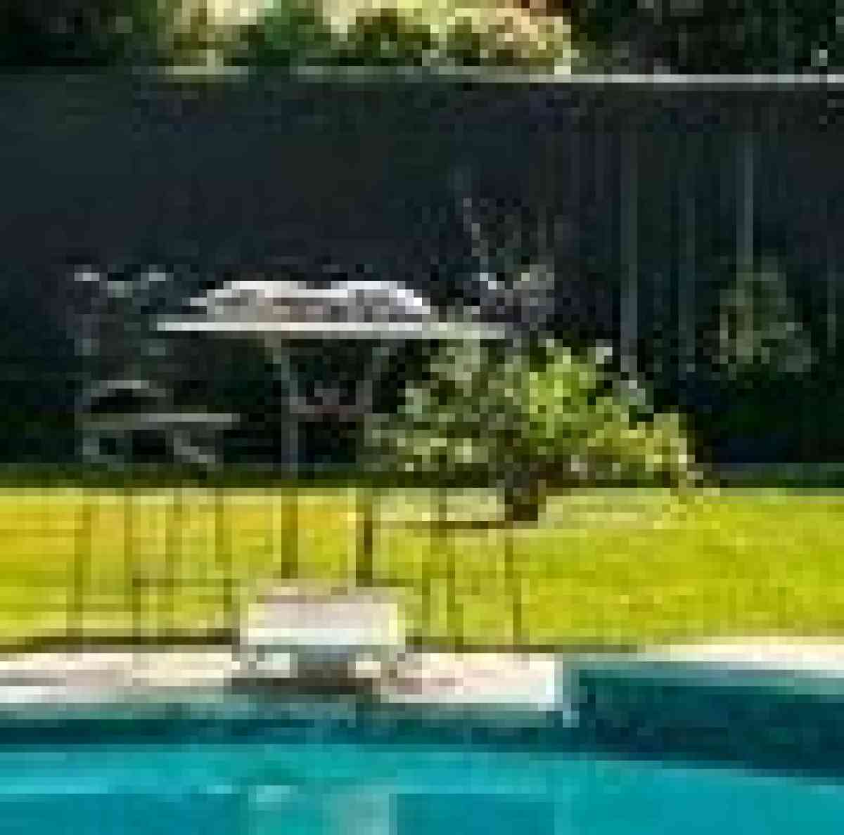 Tall patio chair and table