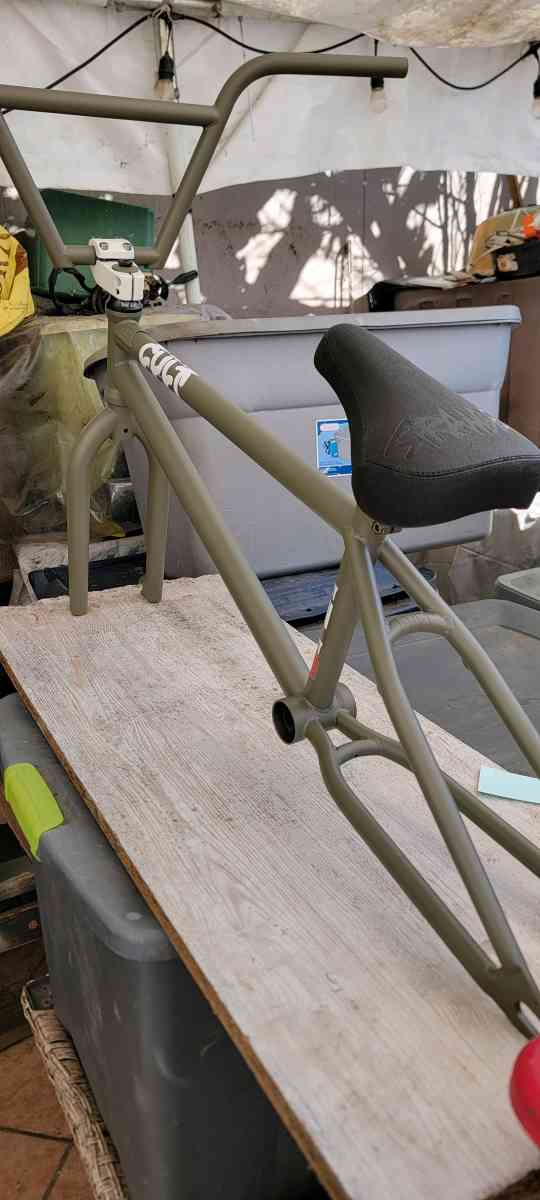 20 cult frame stem n bars n seat n forks