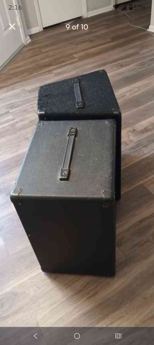 Pair of Yamaha speakers 12 inch