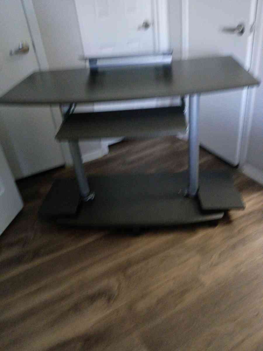 Computer desk 47inch width  27 inch high