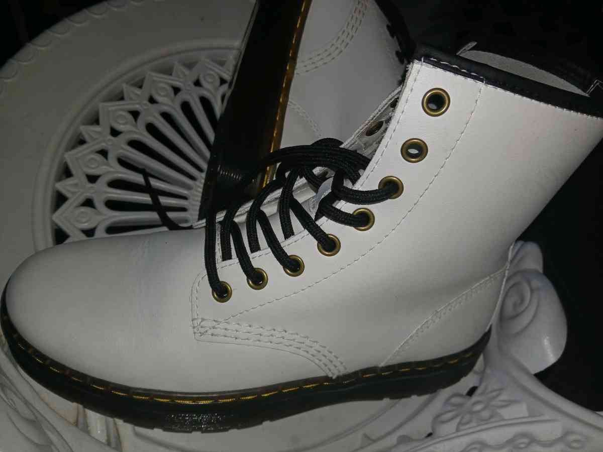 docmartin size 8 womans