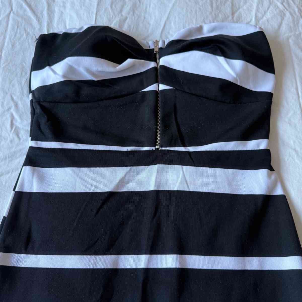 Strapless Black  White Stripe Bodycon Built In Padded Bra Mi