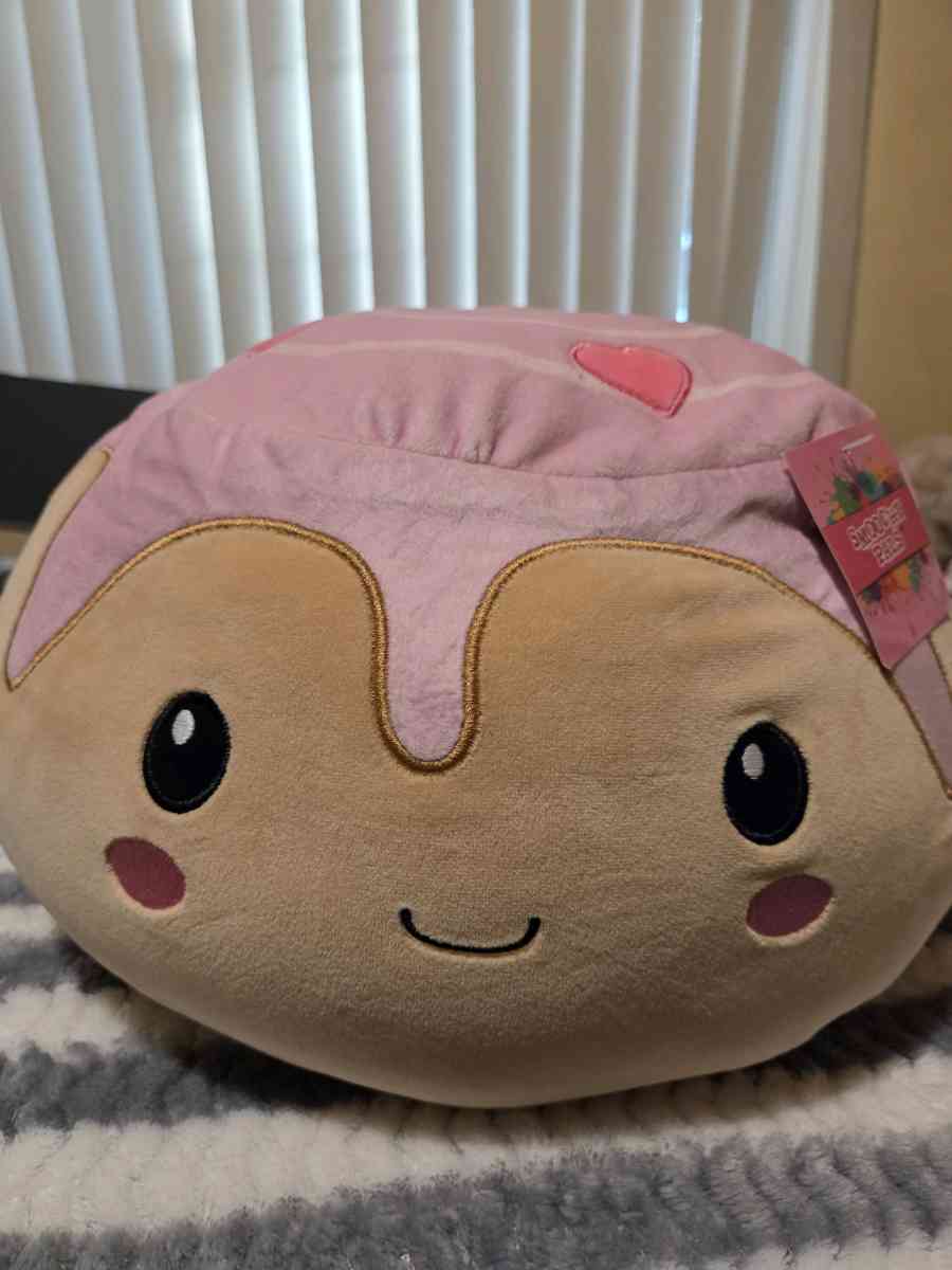 Smoochy Pals Valentine Pillow New